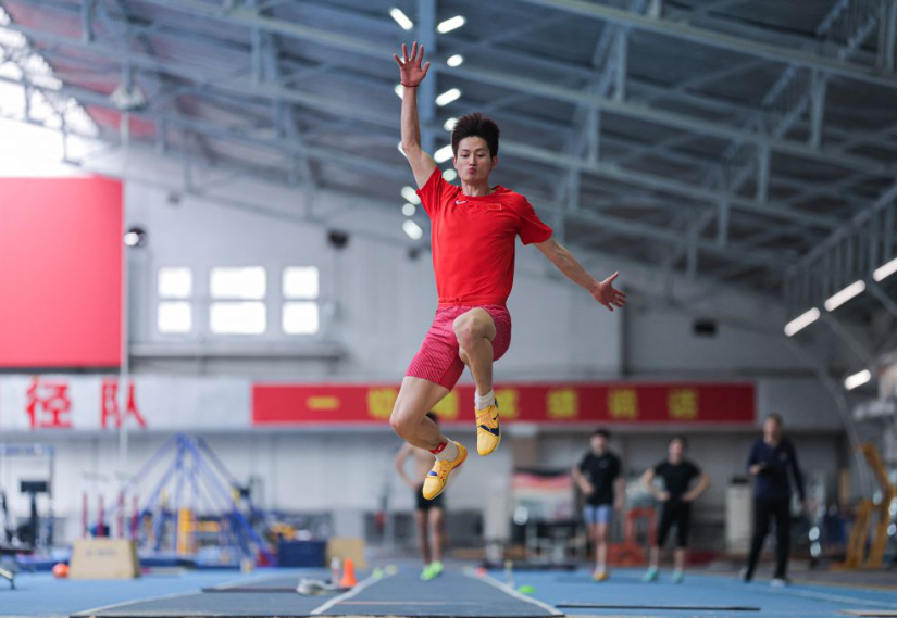 与朋友一起分享ag九游会在线娱乐的欢乐